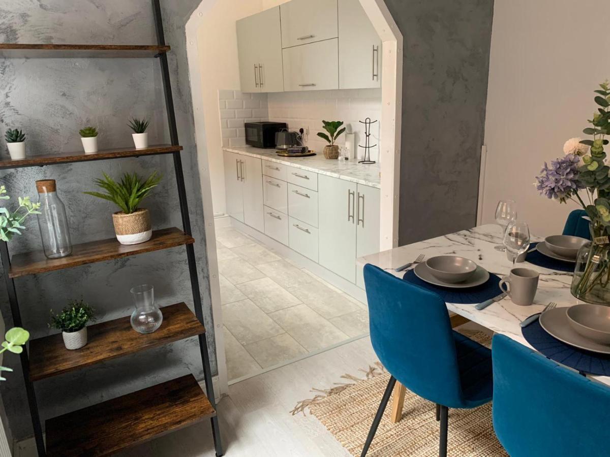 Holiday home House Of Cosy Dots Northampton