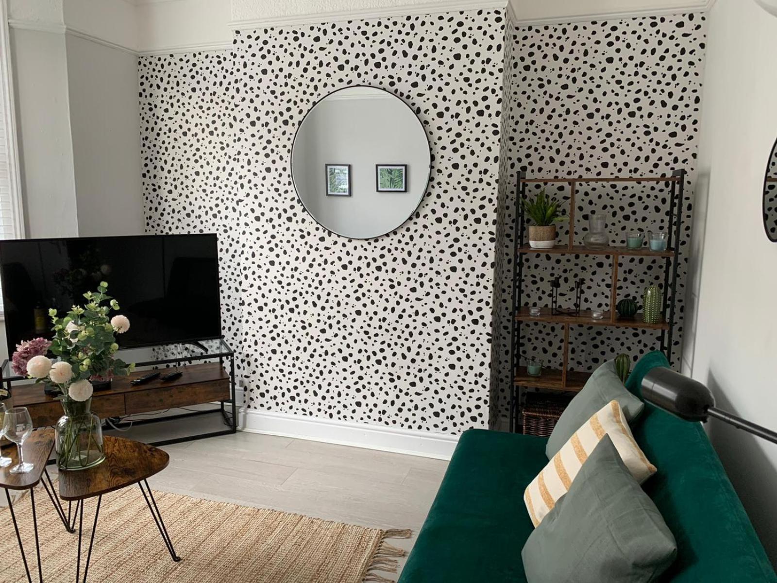 Holiday home House Of Cosy Dots Northampton